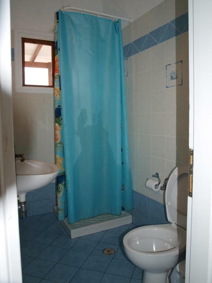 Batika Rooms Artemonas Eksteriør bilde